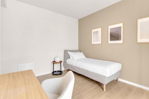 Airy Apartments with Balcony & Garage by NDP rent photo 68
