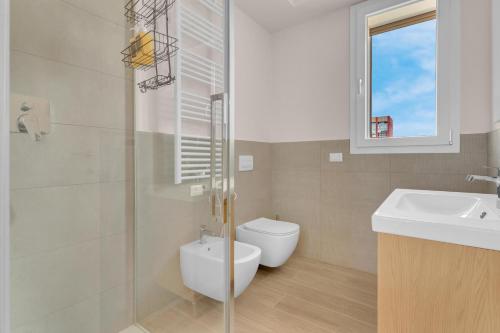 Airy Apartments with Balcony & Garage by NDP rent photo 77
