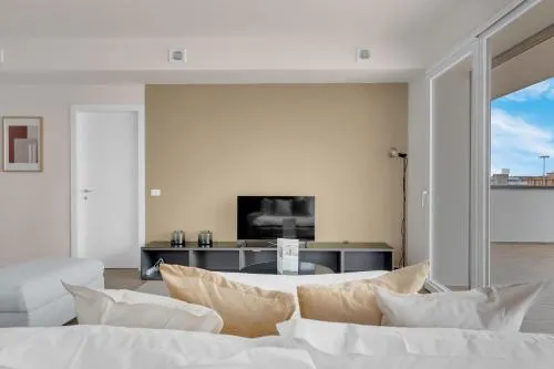 Airy Apartments with Balcony & Garage by NDP rent photo 20