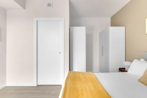 Airy Apartments with Balcony & Garage by NDP rent photo 28