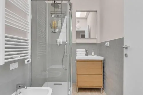 Airy Apartments with Balcony & Garage by NDP rent photo 43