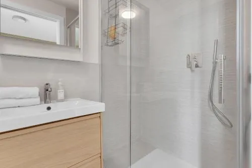 Airy Apartments with Balcony & Garage by NDP rent photo 36