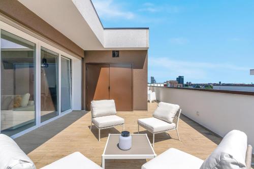 Airy Apartments with Balcony & Garage by NDP rent photo 55