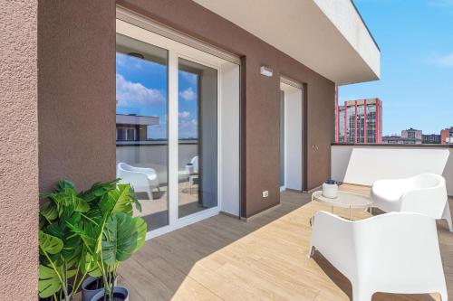 Airy Apartments with Balcony & Garage by NDP rent photo 53