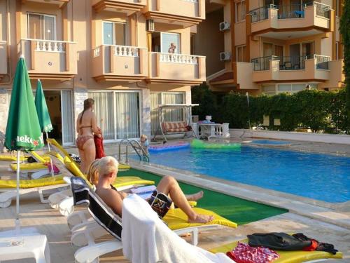 Πισίνα στο ή κοντά στο Başak Apart Otel