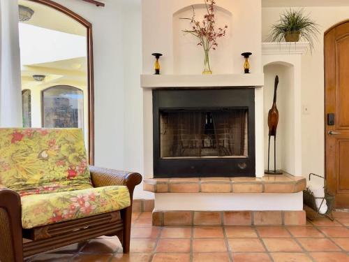 Χώρος καθιστικού στο Puerto Nuevo Surf Casita de Mimbre 1BR with pool