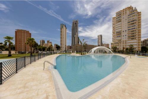Luxury Apartment - Benidorm Beach - Sea Views, Pool & Terrace