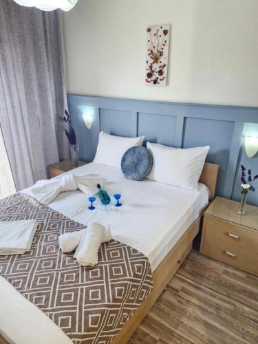 ENDLESS BLUE Lovely Apartment