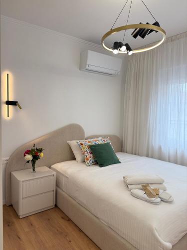 Postel nebo postele na pokoji v ubytování Pogradec Luxe Apartment