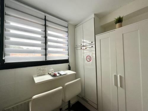 Habitacion con baño privado y mini-cocina privada en casa particular, acceso independiente