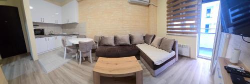 Kuchyň nebo kuchyňský kout v ubytování Apartman Valentina Aqua Park