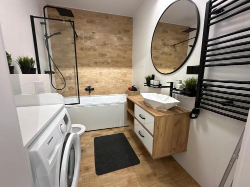 Bilik mandi di Comfortable flat with garden