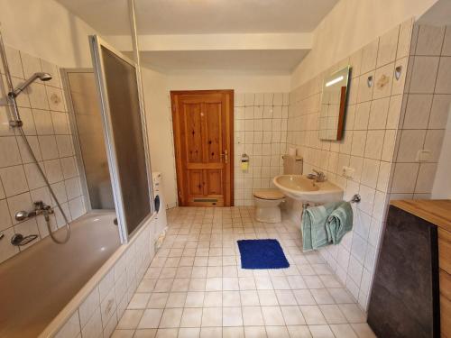 O baie la Ferienwohnungen Viktoria Buchegger