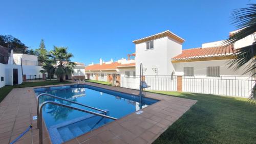 Bazén v ubytování Apartamento con piscina y vistas - Cómpeta nebo v jeho okolí