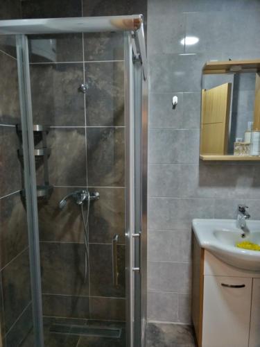 Koupelna v ubytování Apartmani Zlatibor centar