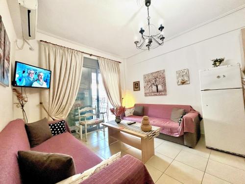 Luxury Flat in Neoi Poroi with Free Parking, 2' mins from the Beach!