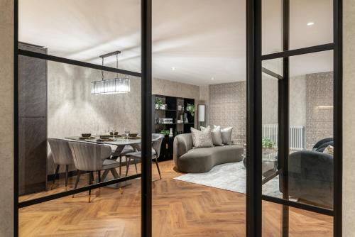 Sovo - Luxury Old Town Design Apartment With Fireplace photo 8