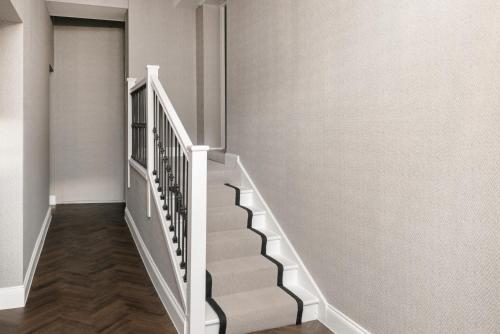 Sovo - Luxury Old Town Design Apartment With Fireplace photo 30