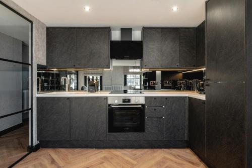 Sovo - Luxury Old Town Design Apartment With Fireplace photo 17