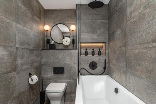 Sovo - Luxury Old Town Design Apartment With Fireplace photo 25