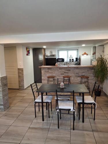 Appartements rénové a neuf au rez de chaussé de notre maison