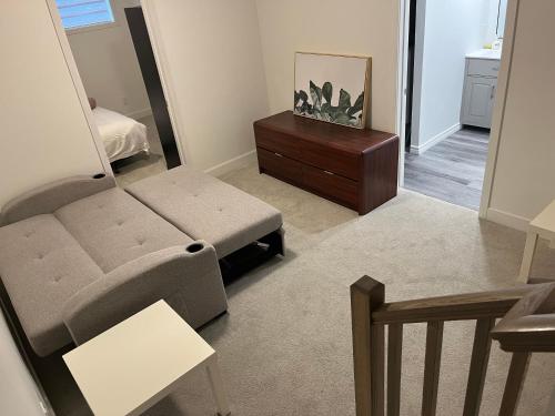 Gallery image of Ottawa airport guesthouse in Ottawa