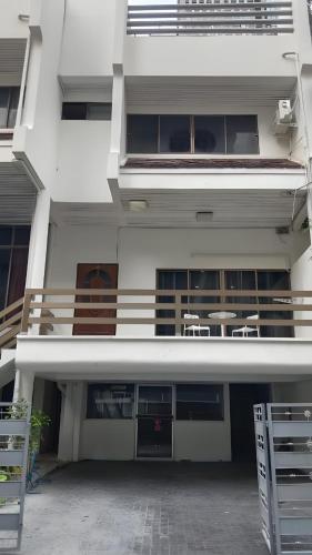 Balkón nebo terasa v ubytování Stay On Sukhumvit Soi 11 BTS Nana