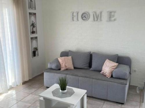 Apartment Megi - Two Bedroom Apartment with Balcony and Sea View