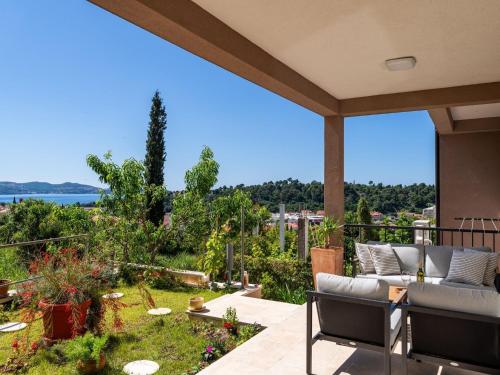 Apartment Bella Vista - Two Bedroom Apartment with Sea View