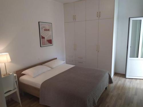 Apartments Ro i - Two Bedroom Apartment with Balcony