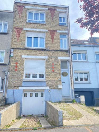 Photo de la galerie de l'établissement Villa Margareth 15 couchages Jardin Laverie Parking, à Dunkerque