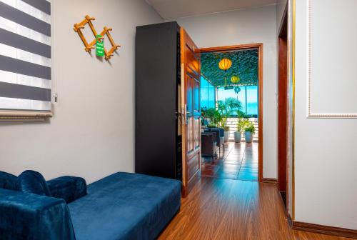 Ruang duduk di Golden Amour Hotel