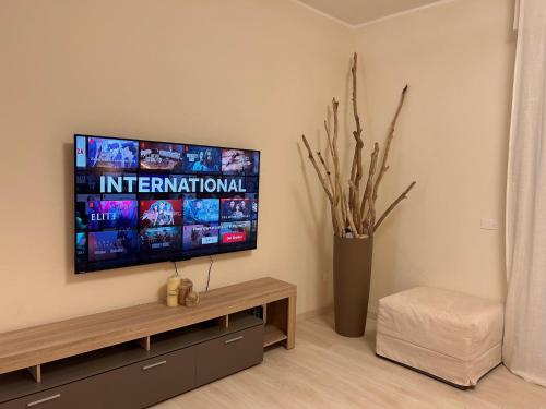 TV a/nebo společenská místnost v ubytování Top Stay - Lakes, Mountains, Valley & More