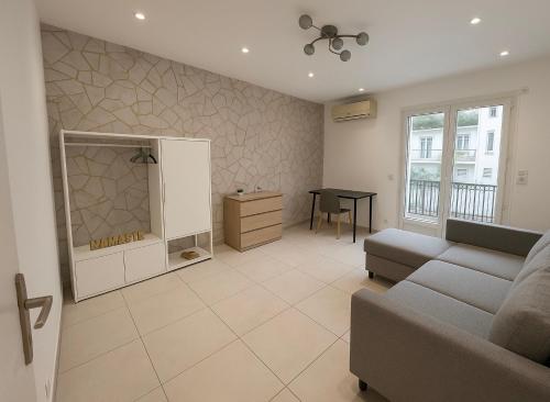 Charming 3 rooms 2 minutes from the beach and tram