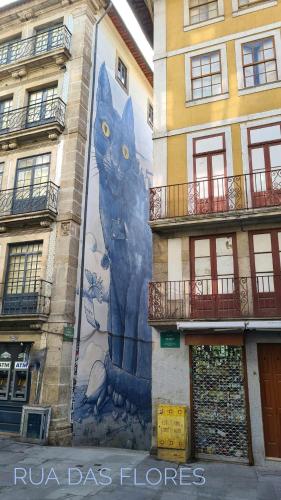 Flores'Old Town - Elegant studio with roomy patio
