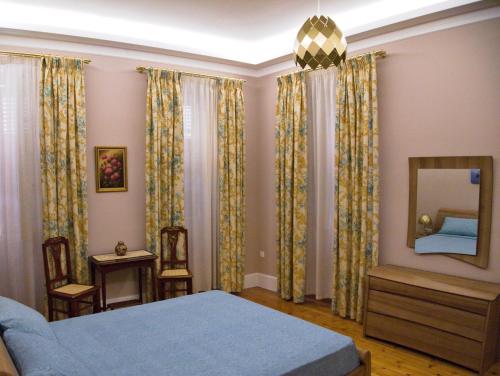 Ideally Situated Corfu Old Town Family Retreat 92m2