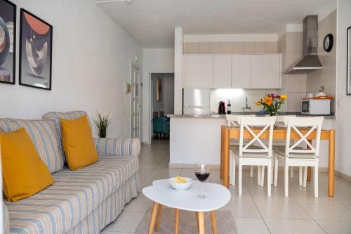 Oasis Beach las Floritas