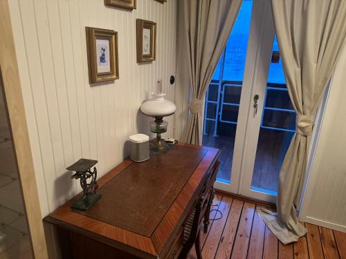 Fotografie z fotogalerie ubytování Norrbyskär HouseBoat with a view! v destinaci Västerås