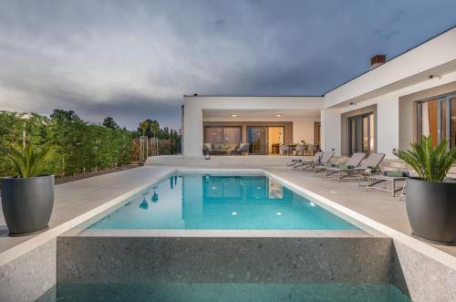 Fotografie z fotogalerie ubytování Villa Lastine by Villsy v destinaci Pajkovići