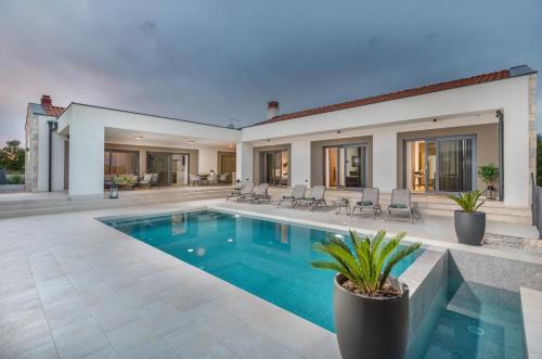Fotografie z fotogalerie ubytování Villa Lastine by Villsy v destinaci Pajkovići