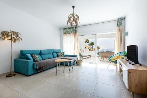 Sunny Paradise with Ocean View
