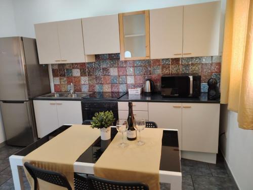 Kuchyň nebo kuchyňský kout v ubytování Caracalla House