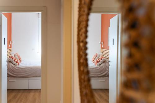 Una cama o camas en una habitación de Stefy's Home #Cattedrale