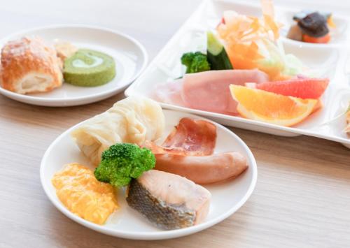 Makanan di atau berdekatan hotel