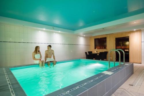 Hotel Tigra 내부 또는 인근 수영장