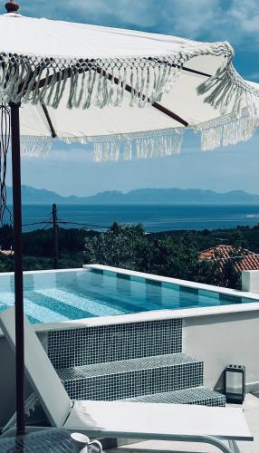 Georgianna's suite with private pool , 'greysuite'