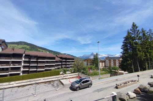 Bright studio with WiFi at the foot of the slopes