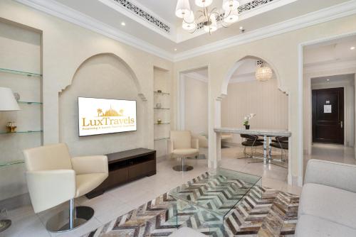 Lux BnB I Souk Al Bahar I Burj Khalifa Views