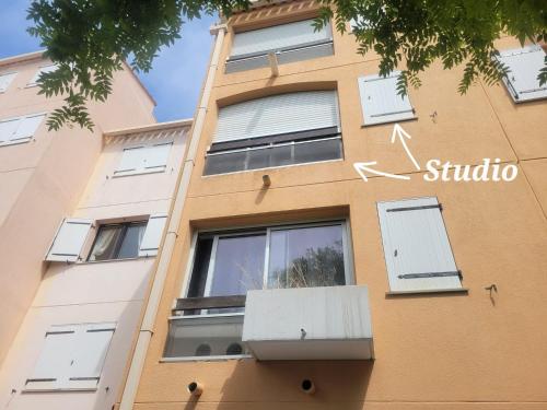 Grand studio cabine 4 personnes Clim Très bien situé