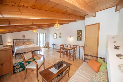 En eller flere senge i et værelse på Liopetra at Messaria Corfu!